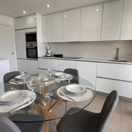 Апартаменты Sealine Homes