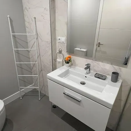 Апартаменты Sealine Homes *