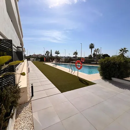Sealine Homes Апартаменты
